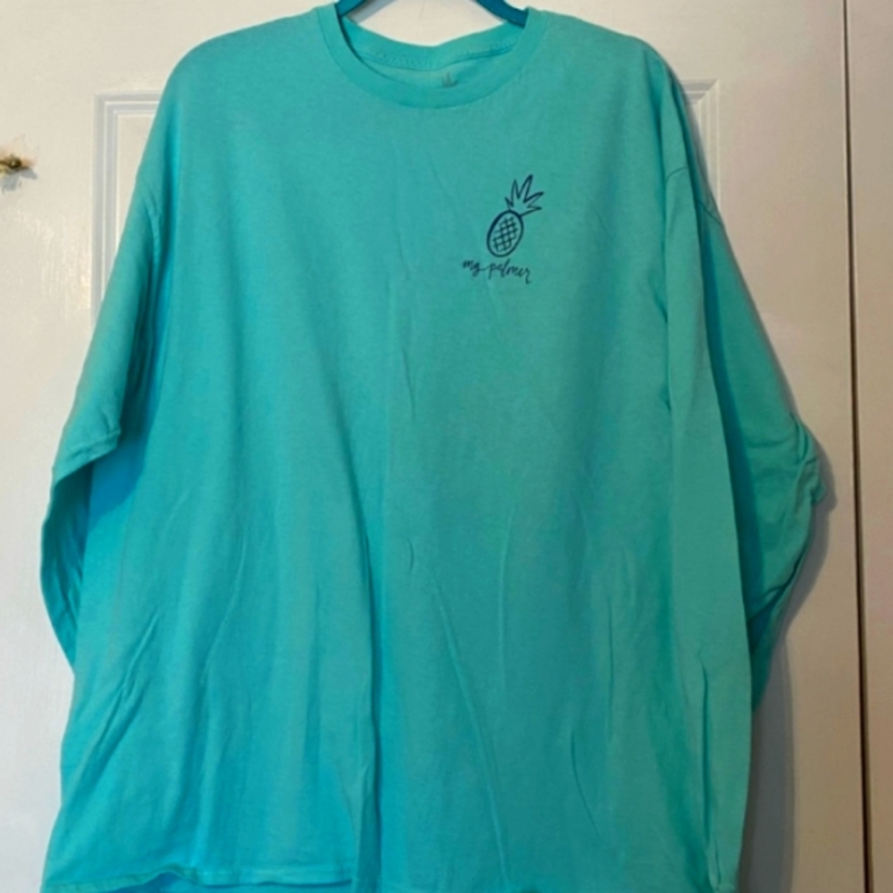 MG PALMER LONG SLEEVE WITH ELEPHANT ON BACK .SIZE XXL, CUTE FOR FALL🍂🍂